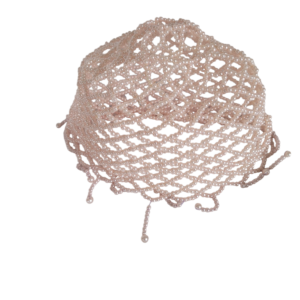bonnet en perles rose
